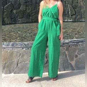 Flying Tomato|Vibrant Green Spaghetti Strap Jumpsuit in wide leg with Tie waist•